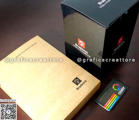 Caixas Bradesco em papel Klabin